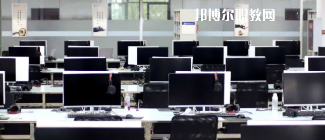 攀枝花技師學(xué)院地址在哪里，哪個(gè)地區(qū)，哪個(gè)城市?