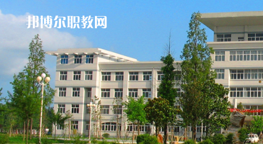 徐州經(jīng)濟技術(shù)開發(fā)區(qū)工業(yè)學校地址在哪里，哪個地區(qū)，哪個城市?