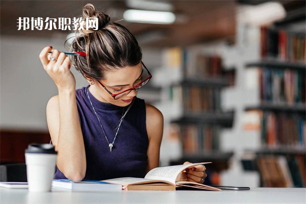 四川大學附設(shè)華西衛(wèi)生學校有哪些招生專業(yè)（2023年）