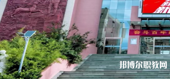 石家莊美術(shù)職業(yè)學(xué)校地址，乘車路線