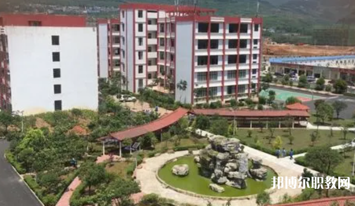 2023黔西南州昌文職業(yè)高中多少錢 黔西南州昌文職業(yè)高中各專業(yè)學(xué)費收費標準