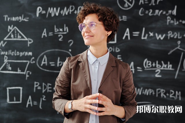 廣東哪里的職業(yè)學(xué)校能讀口腔修復(fù)工藝專(zhuān)業(yè)