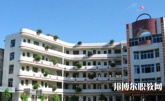2024玉林市龍池職業(yè)技術(shù)學(xué)校招生計劃 招生人數(shù)是多少(附要求、條件、對象)