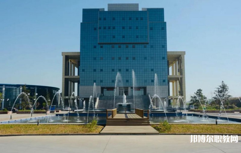 唐山豐潤綜合職業(yè)技術(shù)教育中心2025年報(bào)名條件、招生要求、招生對(duì)象