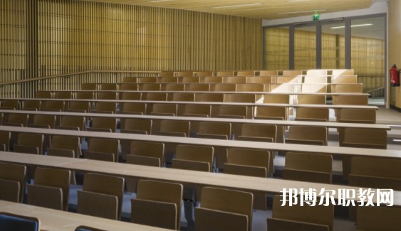 江蘇2025年讀鐵路學?？梢钥即髮W嗎